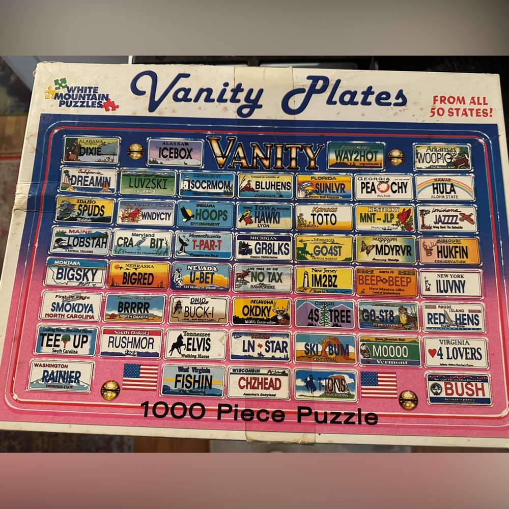 White Mountain thousand piece puzzle set